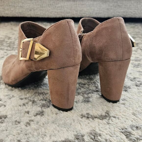 AEROSOLES Brown Ankle Booties with Gold Buckle - Picture 2 of 5